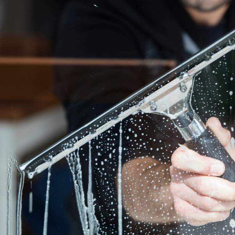 Window Cleaning in Irvine, CA